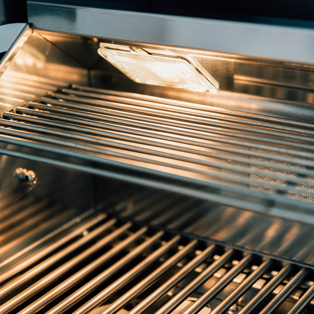 Sizzler Pro 32" Built-in Grill